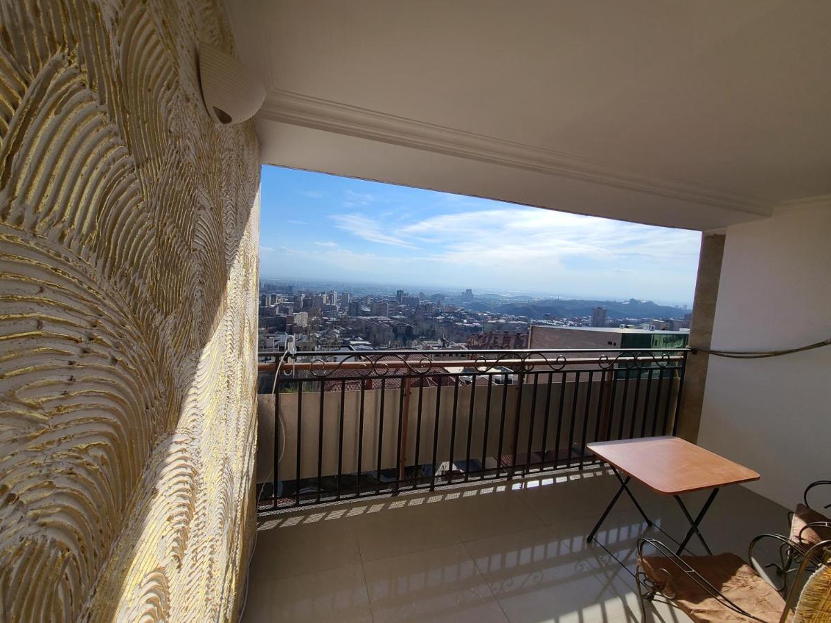 耶烈万Flat With Balcony On Cascade公寓 外观 照片