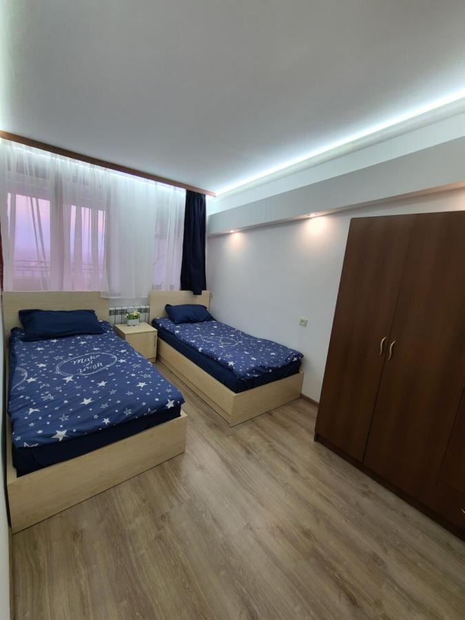 耶烈万Flat With Balcony On Cascade公寓 外观 照片
